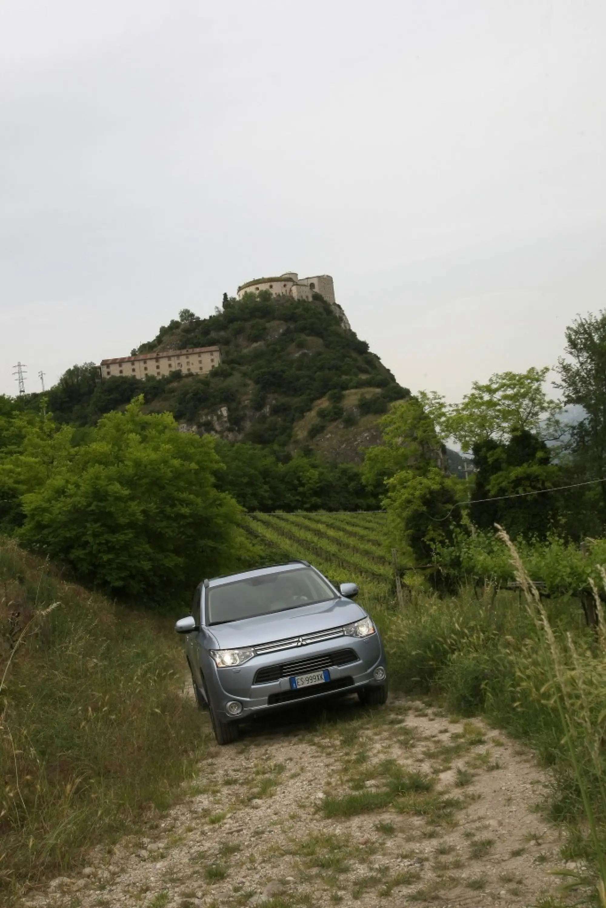 Mitsubishi Outlander PHEV - 274