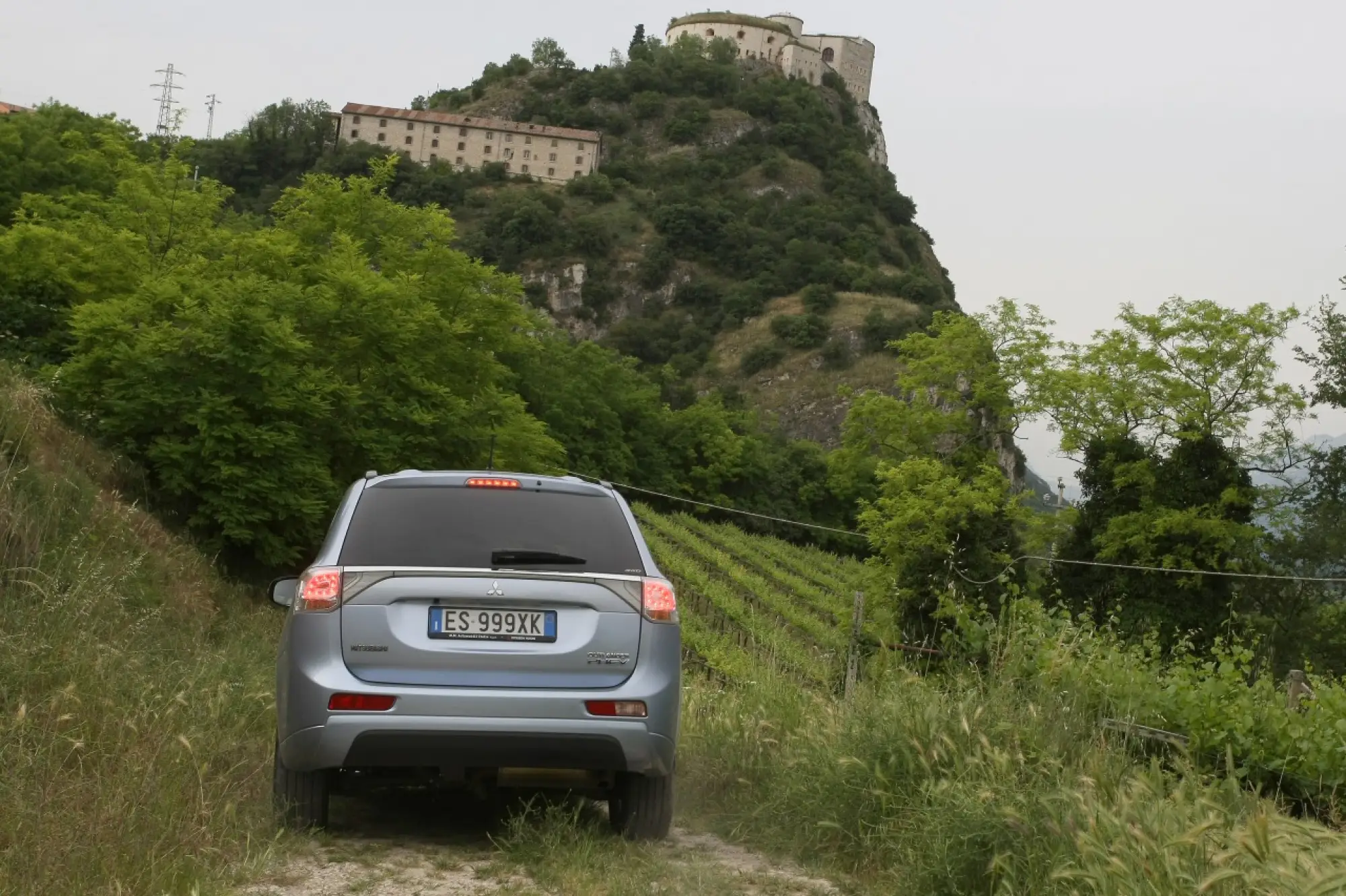 Mitsubishi Outlander PHEV - 276