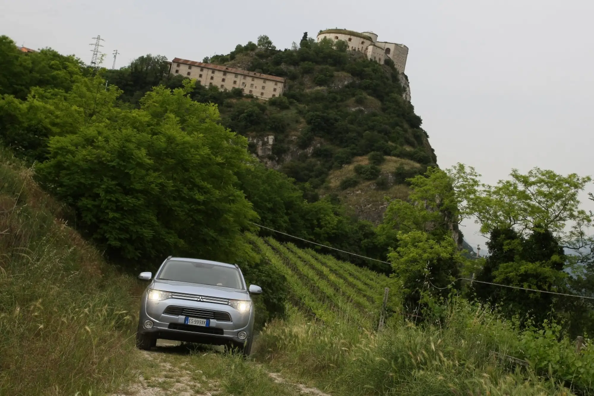 Mitsubishi Outlander PHEV - 281