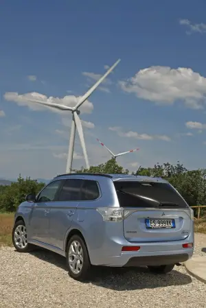 Mitsubishi Outlander PHEV - 298