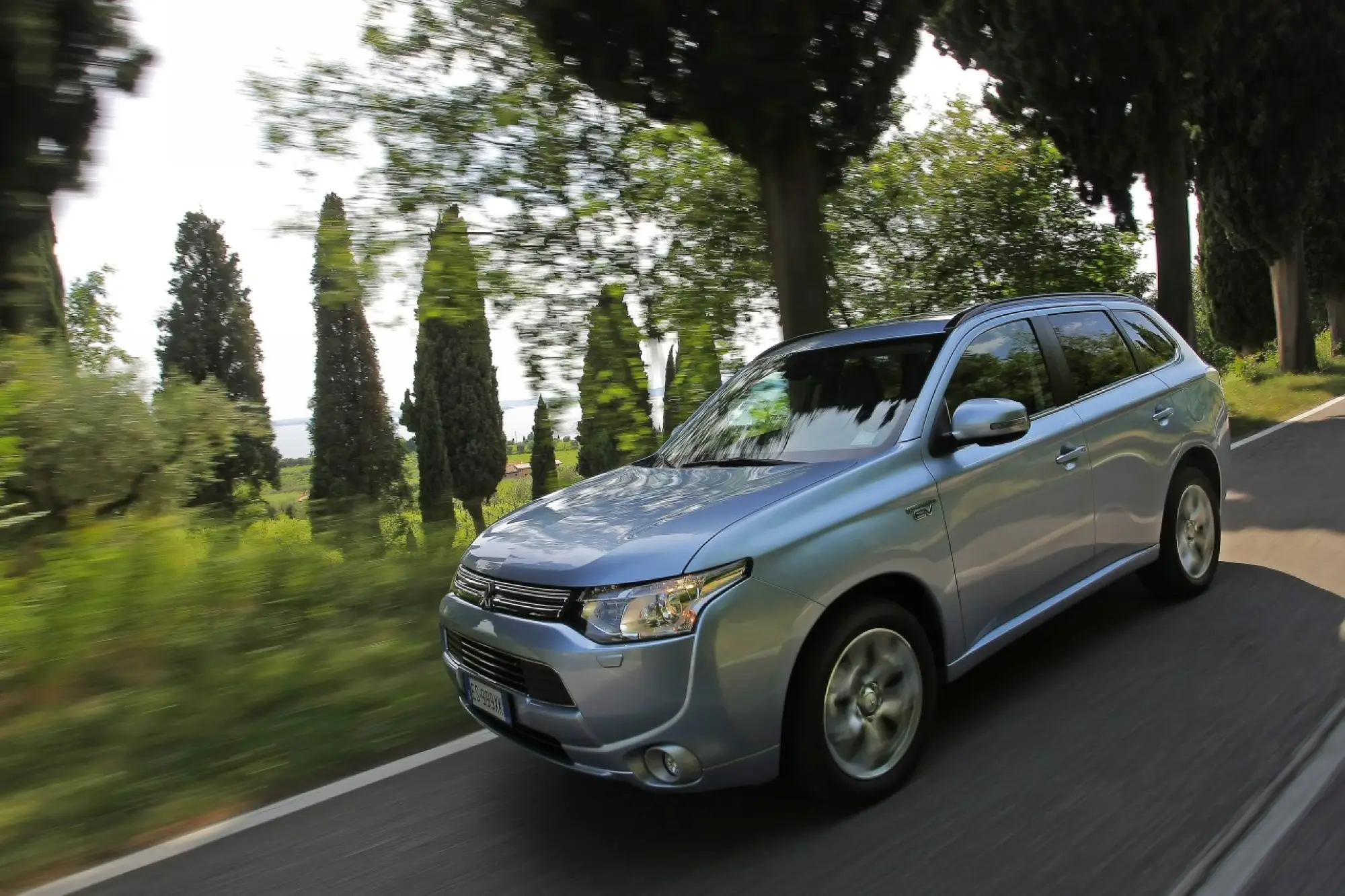 Mitsubishi Outlander PHEV - 28