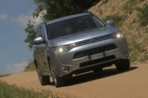 Mitsubishi Outlander PHEV - 340