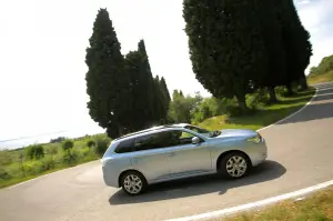 Mitsubishi Outlander PHEV - 24