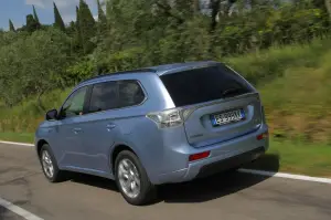 Mitsubishi Outlander PHEV - 68