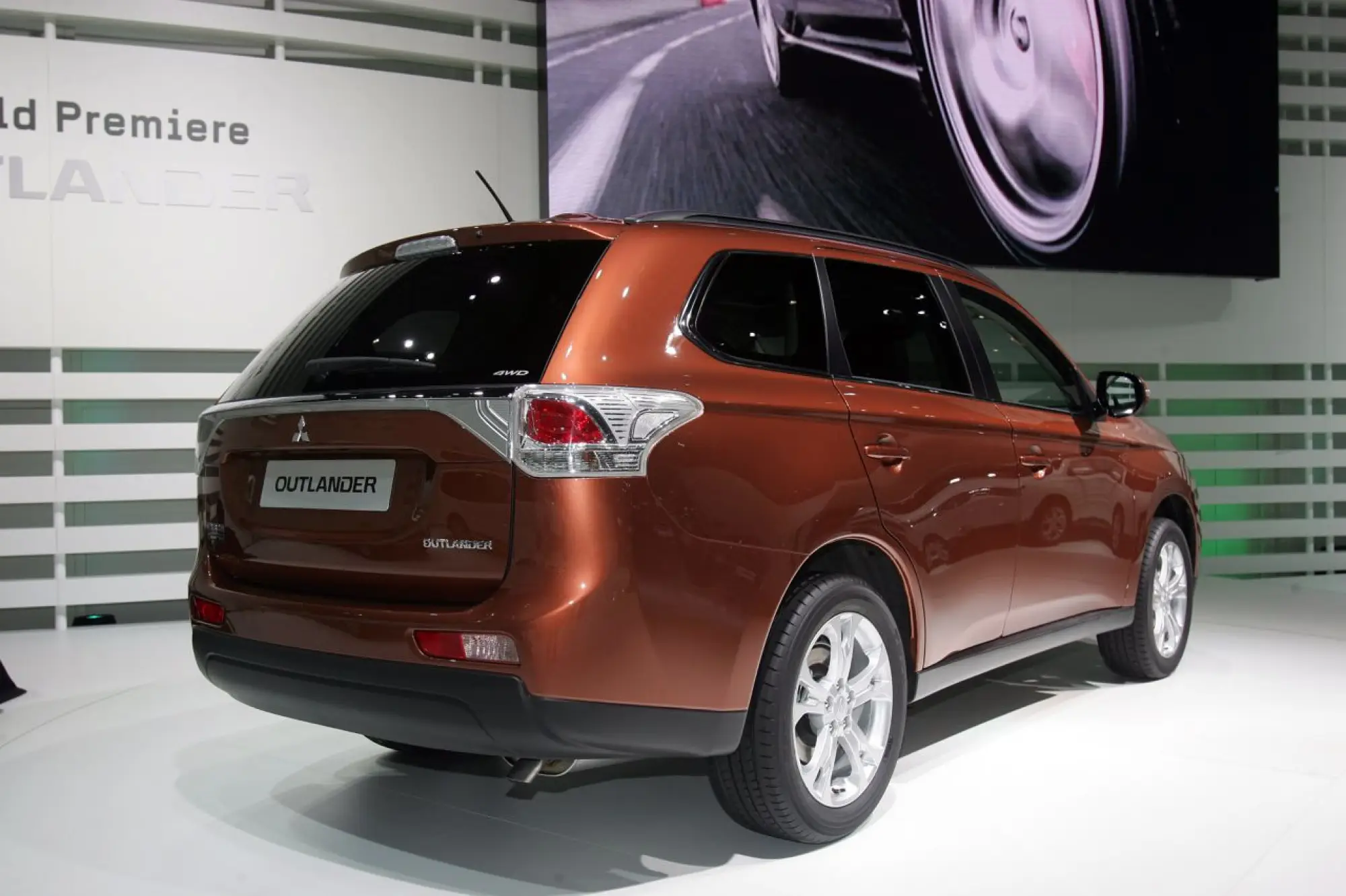 Mitsubishi Outlander - Salone di Ginevra 2012 - 1