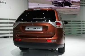 Mitsubishi Outlander - Salone di Ginevra 2012
