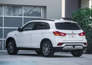 Mitsubishi Outlander Sport MY 2018 - 8