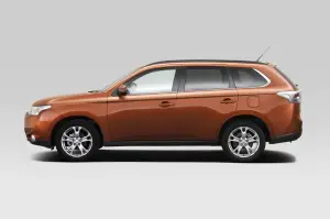 Mitsubishi Outlander - 6