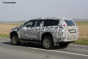 Mitsubishi Pajero 2016 - Foto spia 26-03-2015