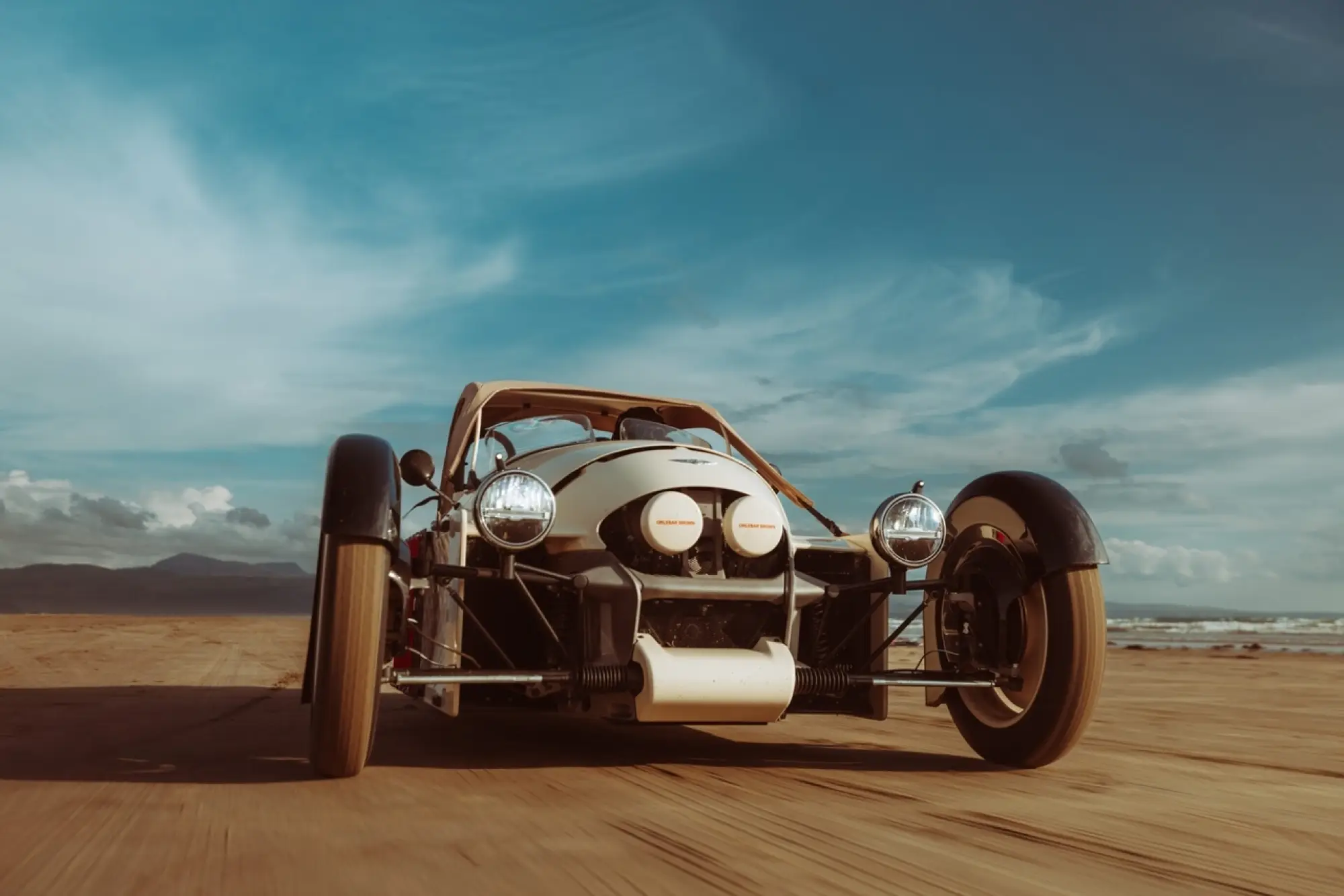 Morgan Super 3 x Orlebar Brown - Foto - 3