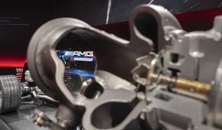 Motori V8 e 4 cilindri AMG E-Performance - Focus sulla meccanica  - 6