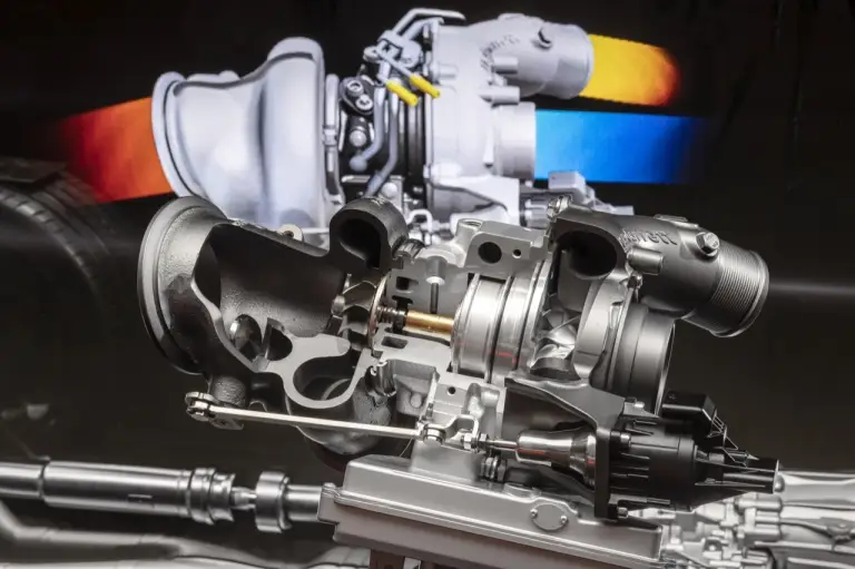 Motori V8 e 4 cilindri AMG E-Performance - Focus sulla meccanica  - 7