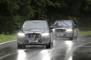 Muletto Jaguar J-Pace foto spia 9 settembre 2016