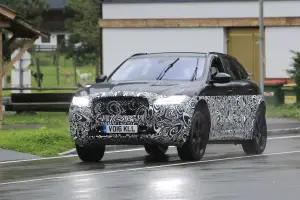 Muletto Jaguar J-Pace foto spia 9 settembre 2016