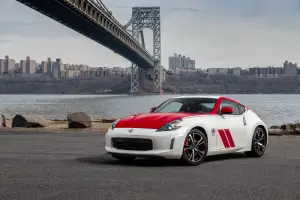 Nissan 370Z 50th Anniversary Edition - 8