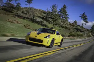 Nissan 370Z Heritage Edition - 12