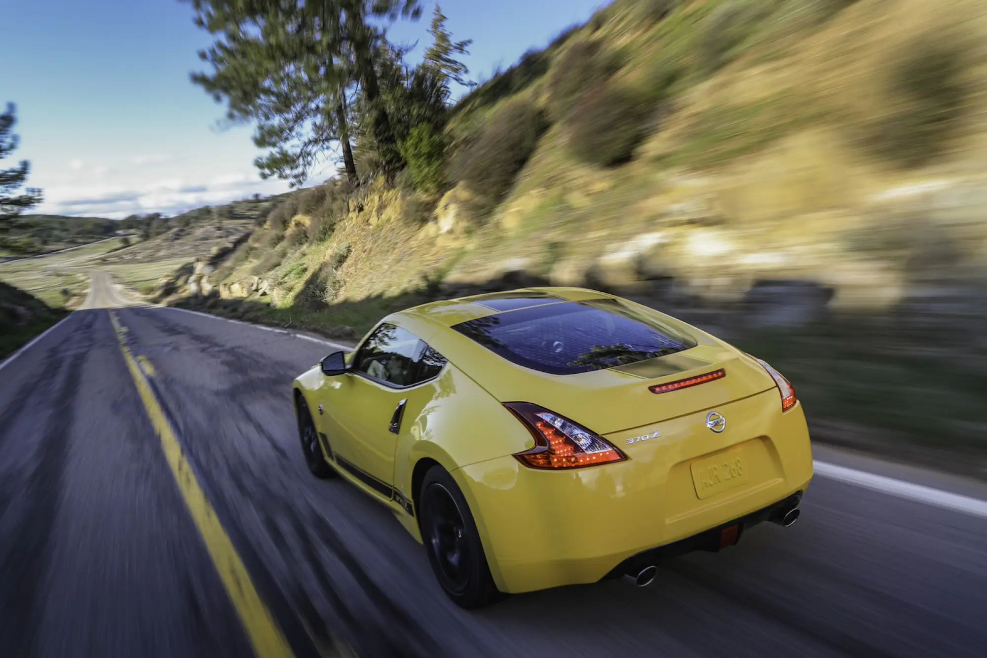 Nissan 370Z Heritage Edition - 14