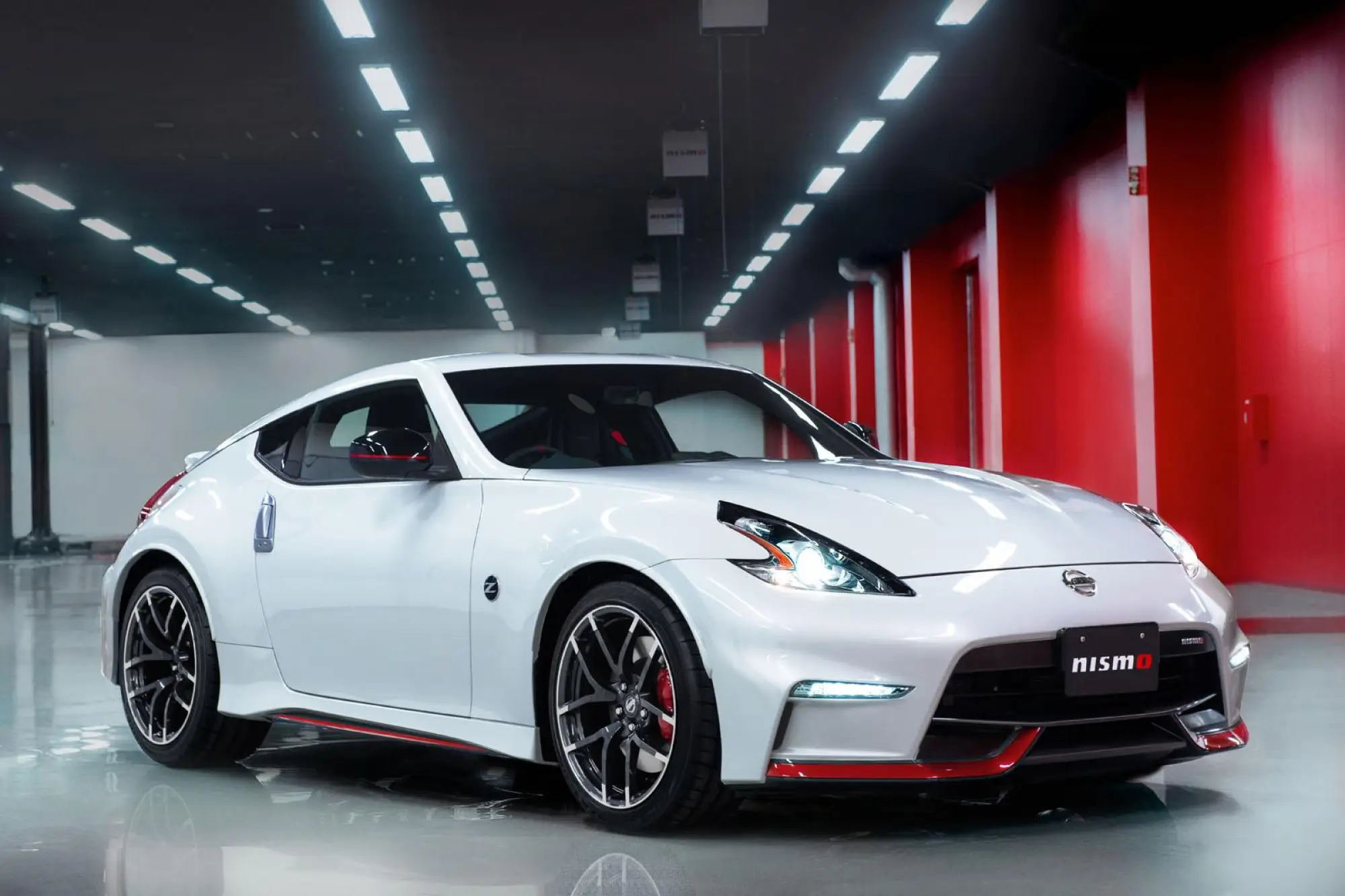 Nissan 370Z Nismo 2015 - 1