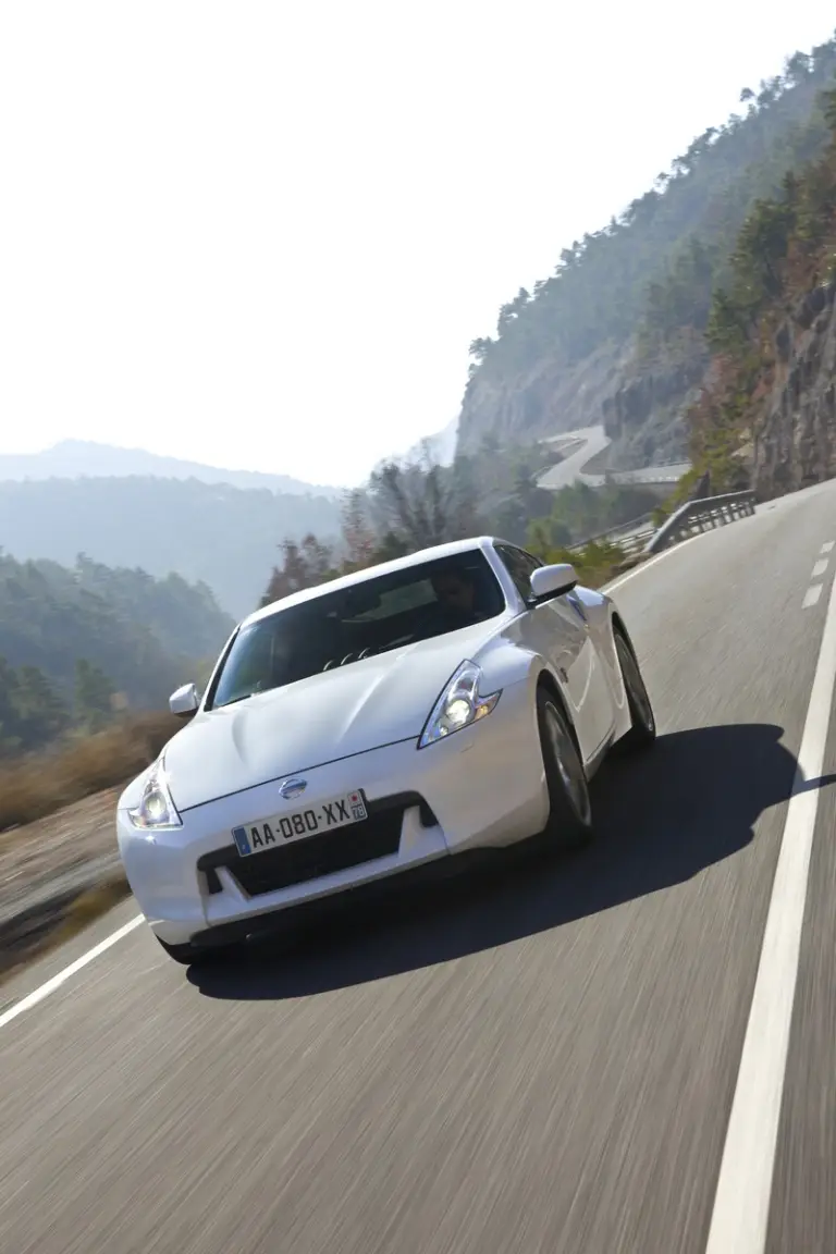 Nissan 370Z Roadster 2011 - 11