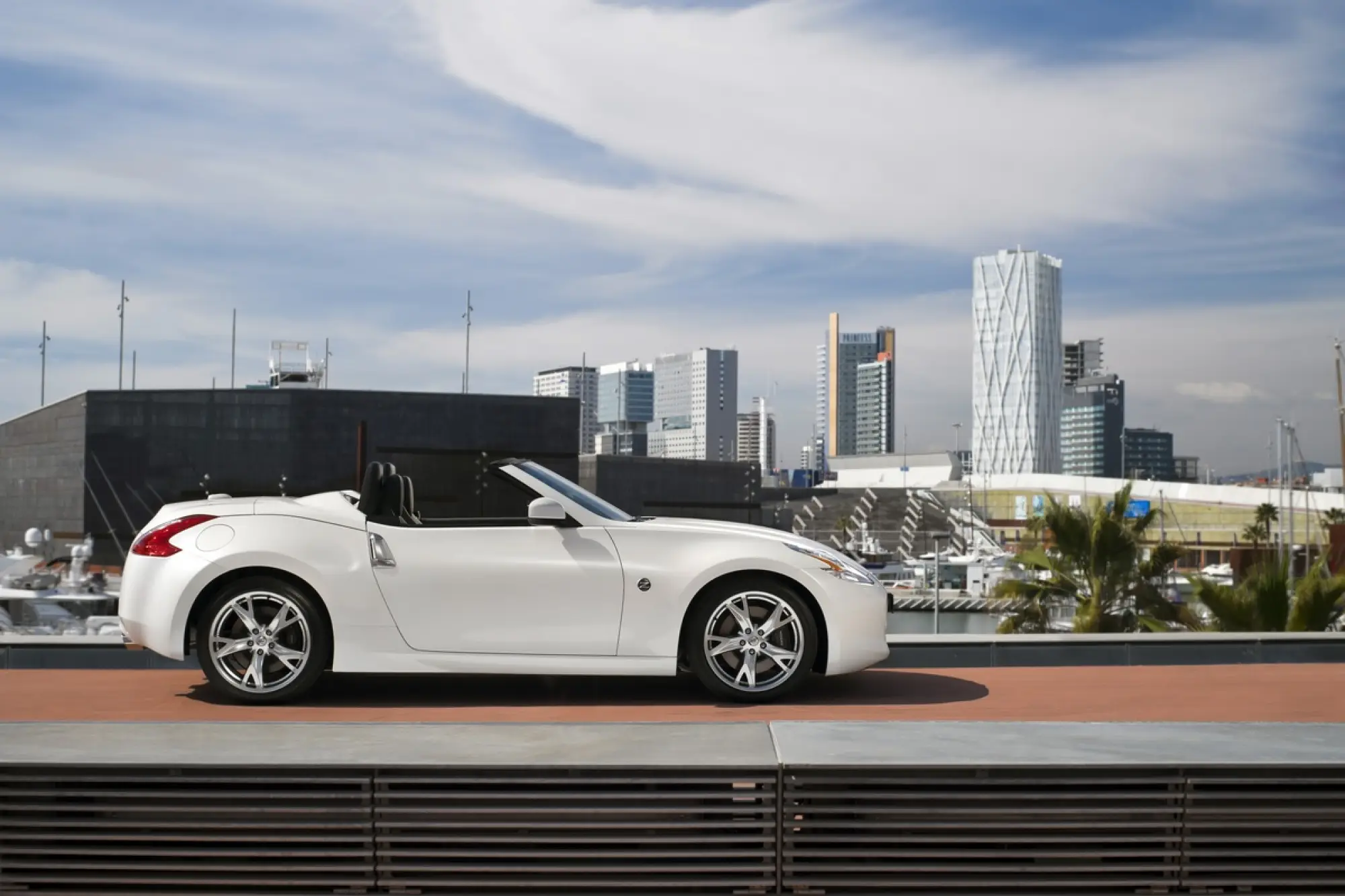 Nissan 370Z Roadster 2011 - 1