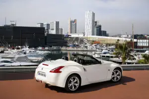Nissan 370Z Roadster 2011