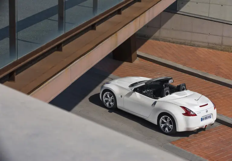 Nissan 370Z Roadster 2011 - 16