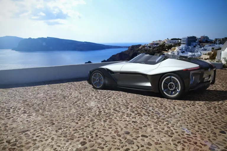 Nissan BladeGlider Concept - 17