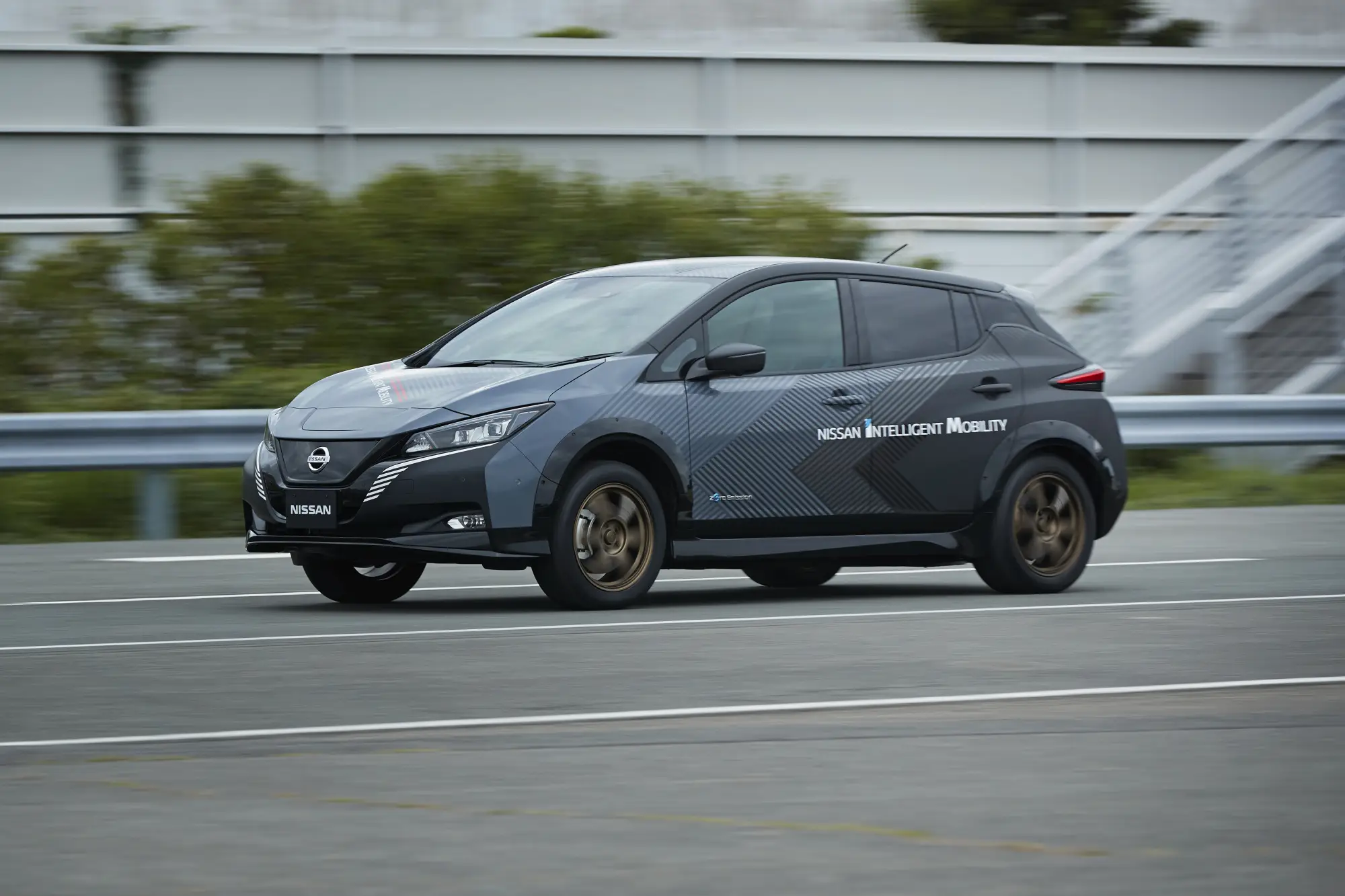 Nissan - Concept elettrico All-Wheel Control - 8