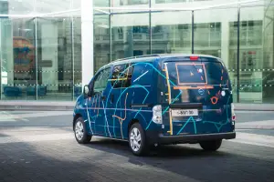 Nissan e-NV200 workspace - 23