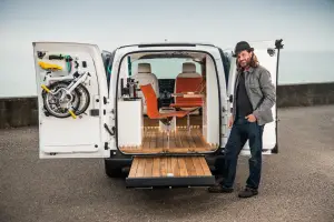 Nissan e-NV200 workspace