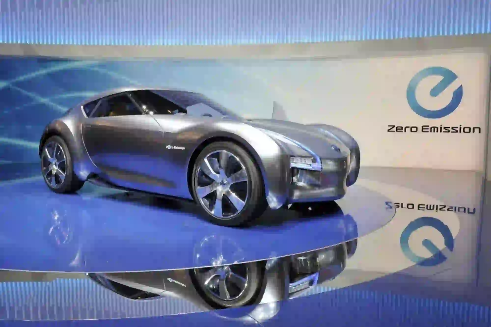 Nissan Esflow Sport Coupe' Concept - 3