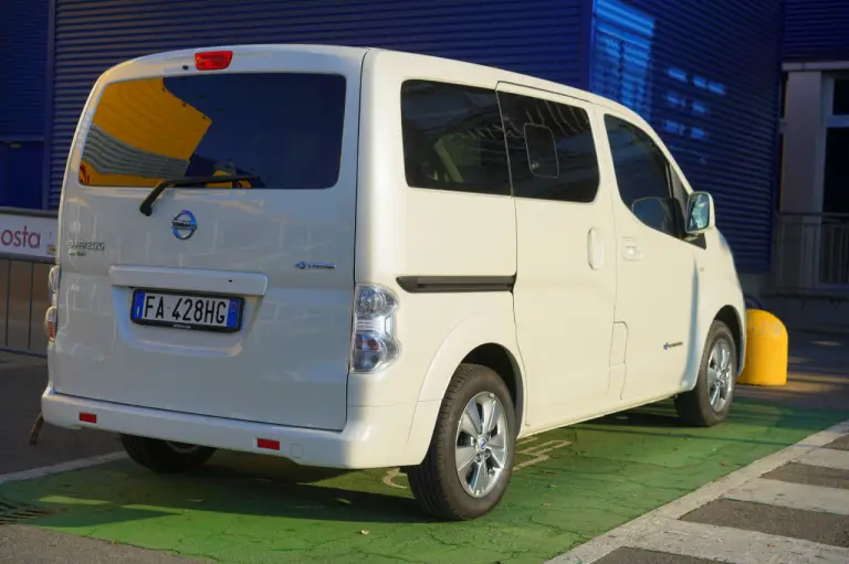 Nissan Evalia e-NV200 prova su strada 2016  - 4