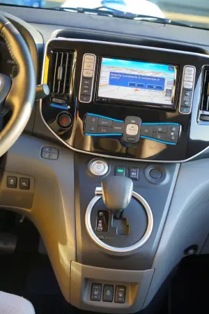 Nissan Evalia e-NV200 prova su strada 2016  - 40