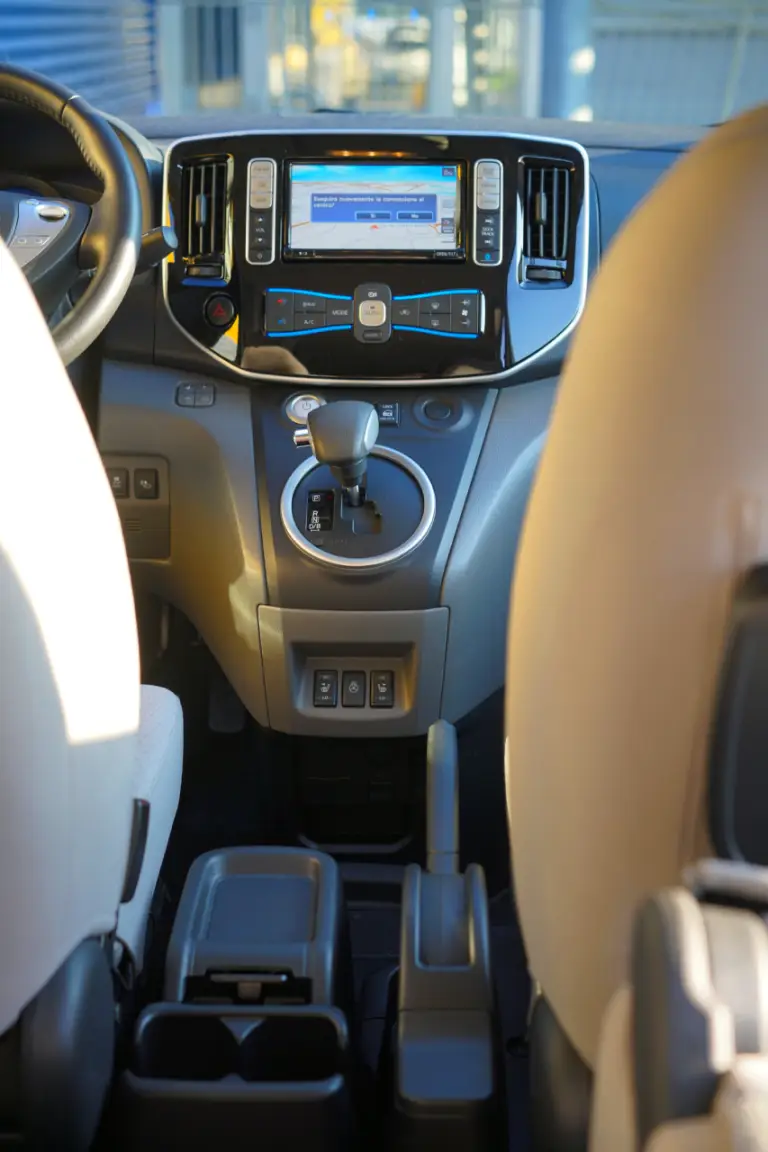 Nissan Evalia e-NV200 prova su strada 2016  - 46