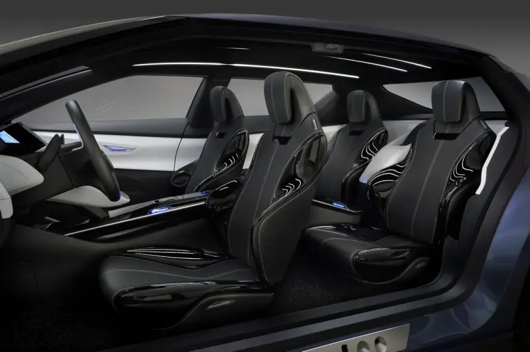 NISSAN Friend-ME Concept - 18
