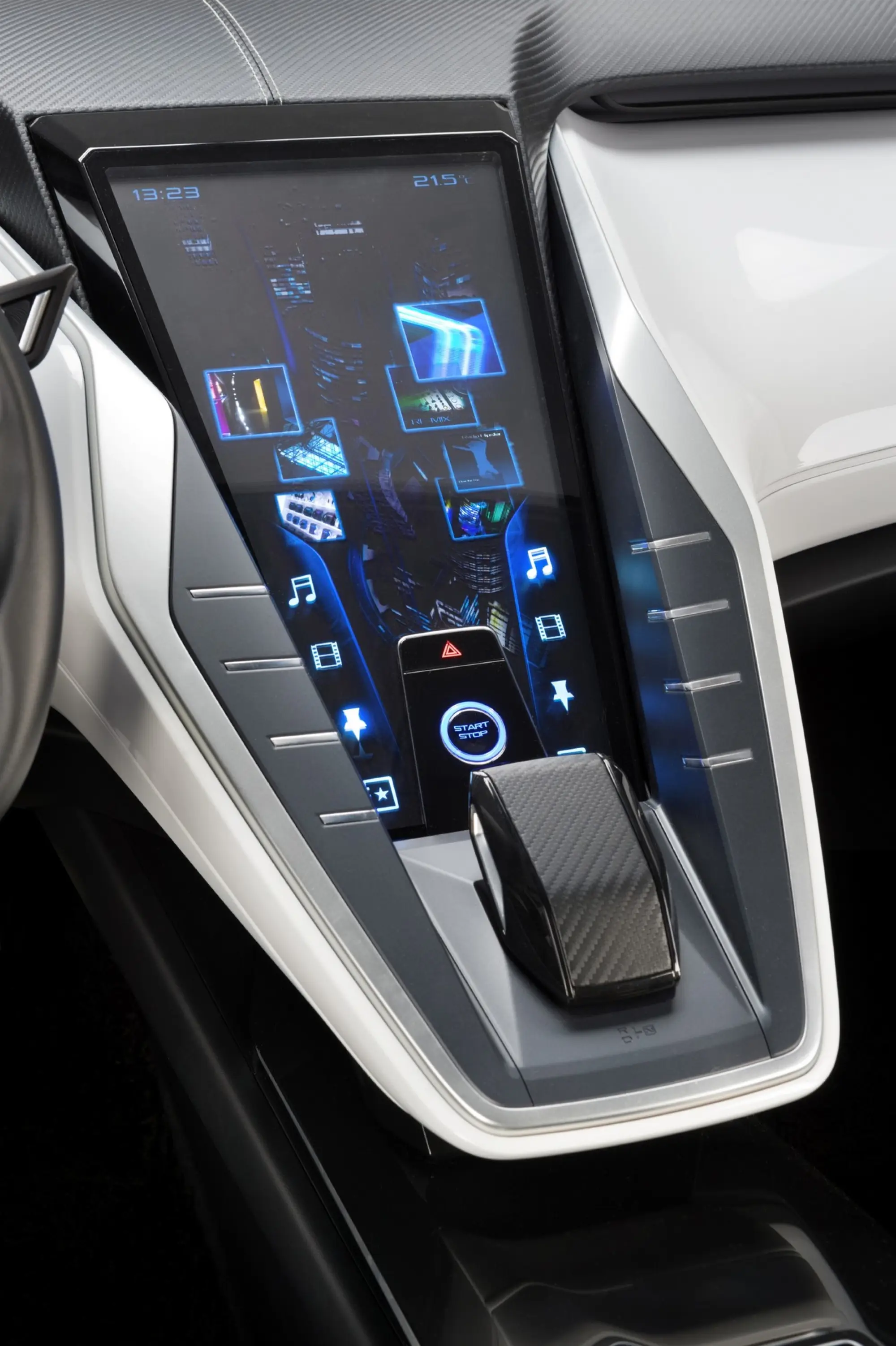 NISSAN Friend-ME Concept - 21