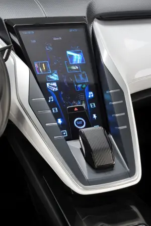 NISSAN Friend-ME Concept - 22