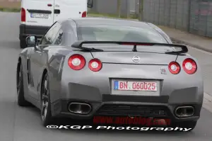 Nissan GT-R 2011