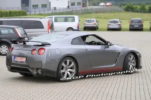 Nissan GT-R 2011