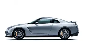 Nissan GT-R 2012 - 8