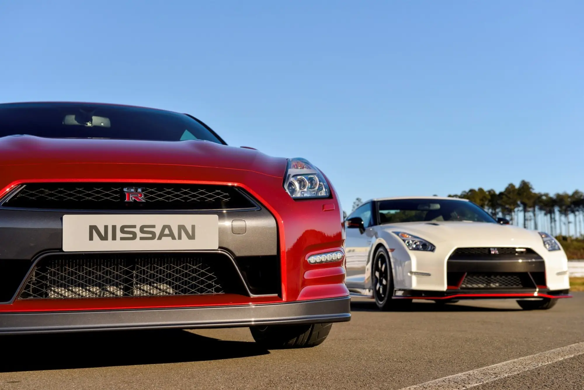 Nissan GT-R 2014 - 5
