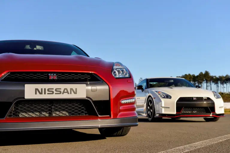 Nissan GT-R 2014 - 5