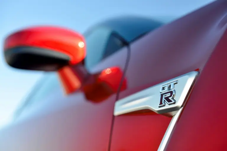 Nissan GT-R 2014 - 7