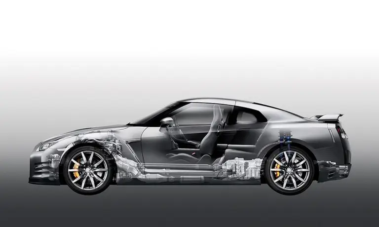 Nissan GT-R 2014 - 40