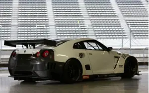 Nissan GT-R GT1 - 2