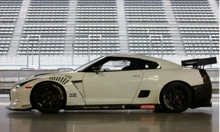 Nissan GT-R GT1 - 3