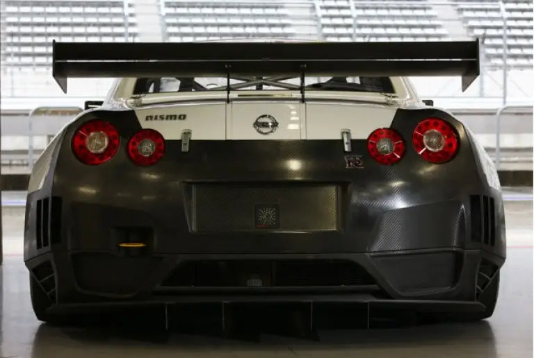 Nissan GT-R GT1 - 5
