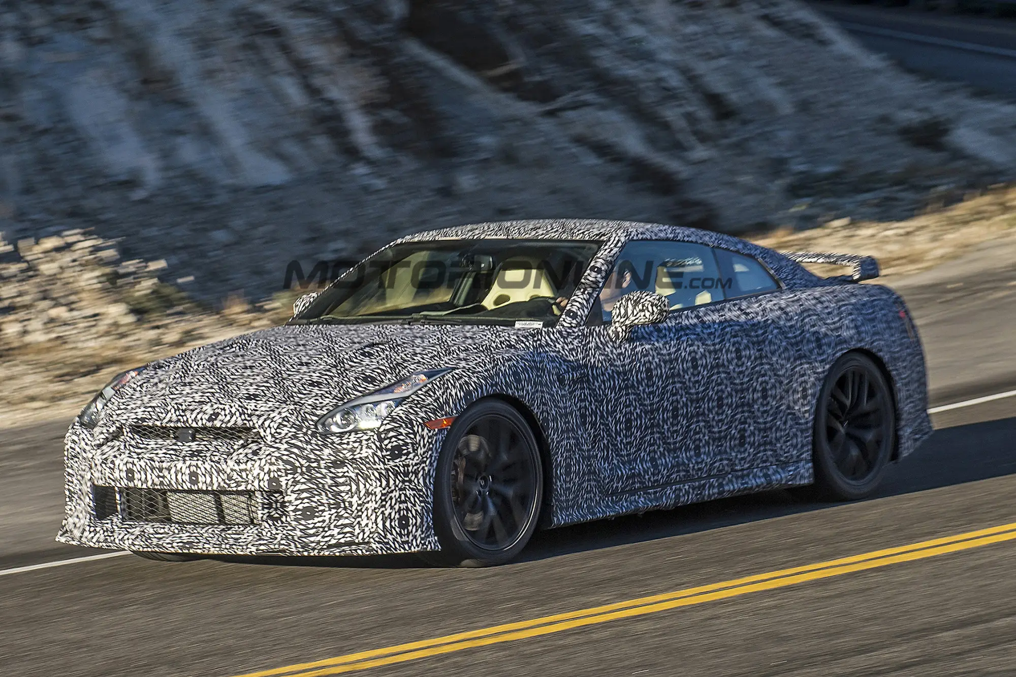 Nissan GT-R MY 2017 - Foto spia 29-12-2015 - 3
