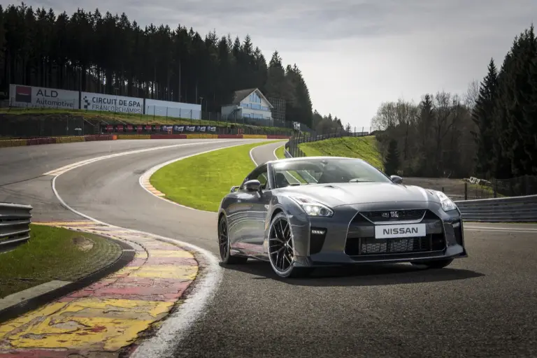 Nissan GT-R MY 2017 - nuova galleria - 2