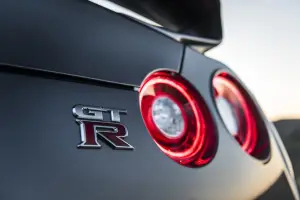 Nissan GT-R MY 2017 - nuova galleria - 9